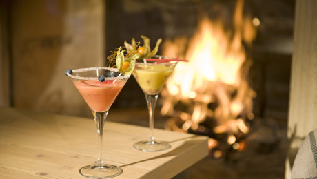 Musikalische Unterhaltung in der Kaminbar