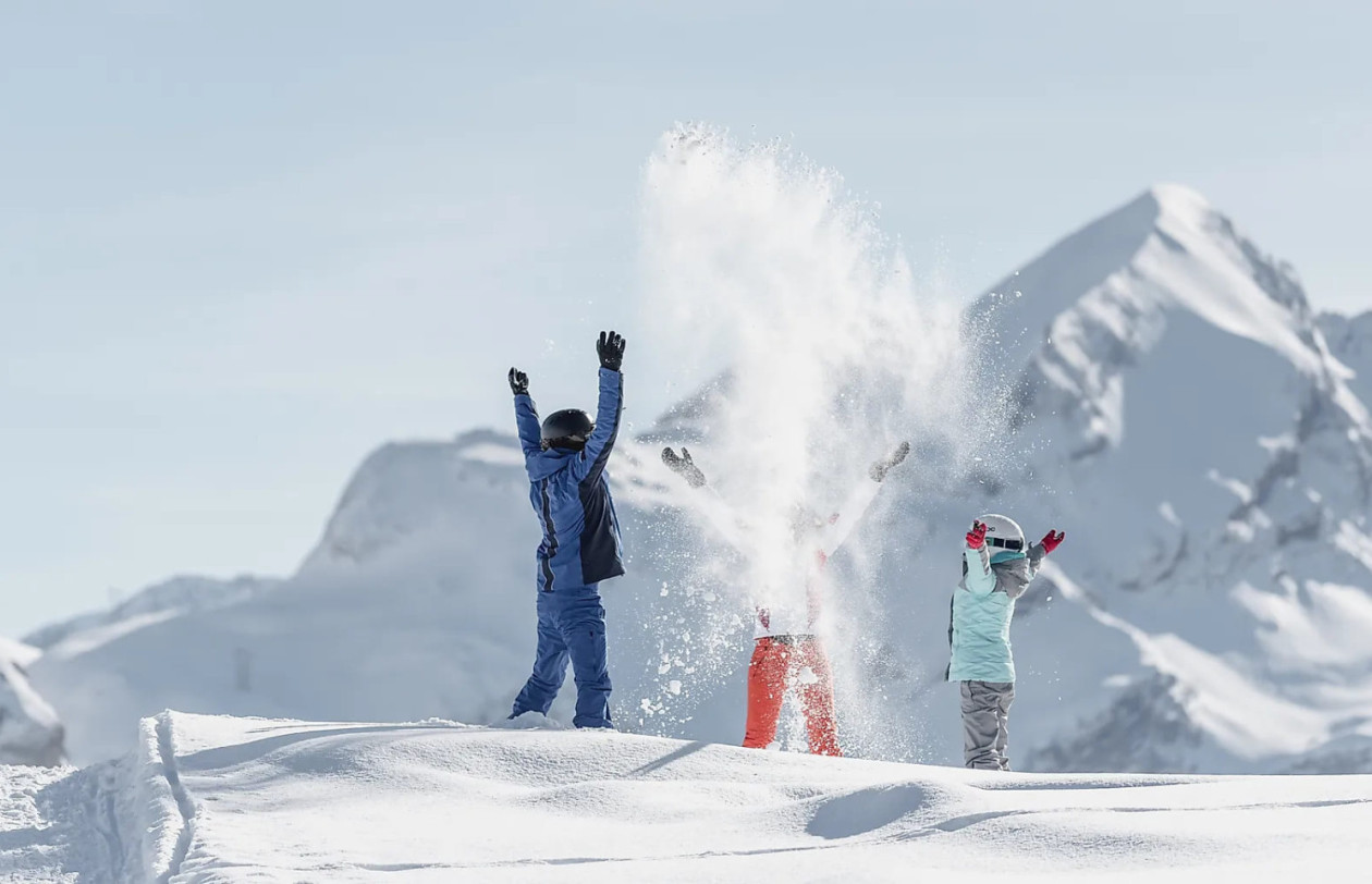 Gstaad Winter Familie